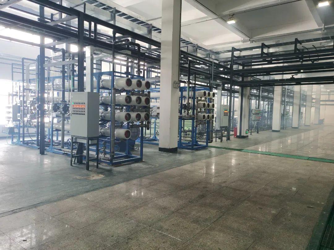俄罗斯专享会硝酸回收现场